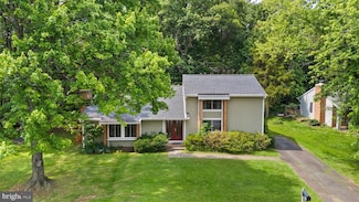 402 Sugarland Run Dr, Sterling, VA 20164