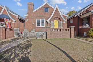 5529 Murdoch Ave, Saint Louis, MO 63109