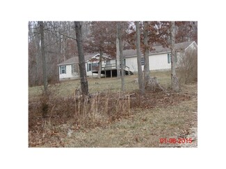 5277 S Sommerville Rd, Underwood, IN 47177