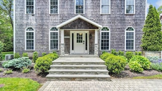 26 Box Tree Rd, East Quogue, NY 11942