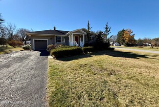 9 Pauline Ave, Albany, NY 12203