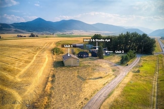 72652 Gallatin Rd, Gallatin Gateway, MT 59730