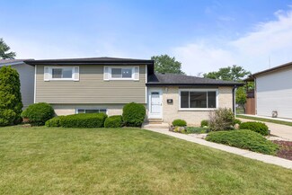 118 S Clarendon Ave, Addison, IL 60101