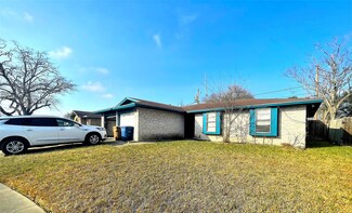 3422 Crest Lake Dr, Corpus Christi, TX 78415