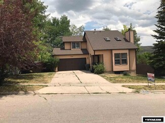 630 Herschler Ave, Evanston, WY 82930