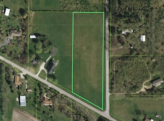 19209 River Rd, Marengo, IL 60152