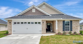 113 Sidney Ruth Dr, New Market, AL 35811