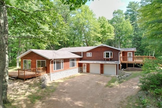 2026 Rambling Ln, Rhinelander, WI 54501