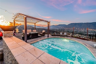 3550 Ridge Line Dr, San Bernardino, CA 92407