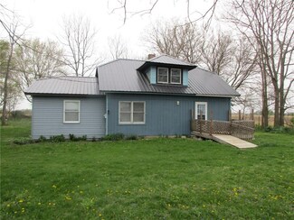 10734 E 900 S, Ladoga, IN 47954