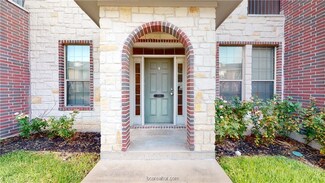 138 Forest Dr, College Station, TX 77840
