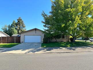 1800 Serenity Dr Unit 4, Medford, OR 97504