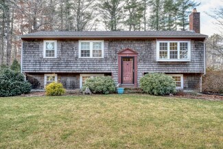 143 Plymouth St, Pembroke, MA 02359