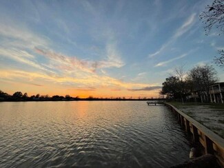 336 River Oaks Dr, Trinity, TX 75862