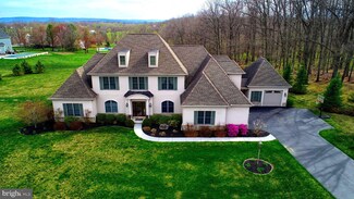 141 Woodcrest Dr, Palmyra, PA 17078