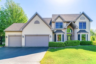 1701 Driftwood Ln, Crystal Lake, IL 60014