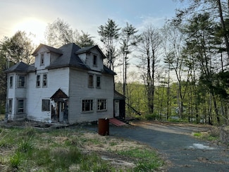 2320 Paradise Trail, East Stroudsburg, PA 18301