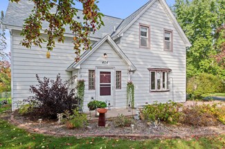 404 2nd St SE, Braham, MN 55006