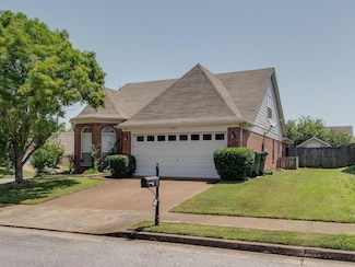 2806 Misty Valley Dr, Arlington, TN 38002
