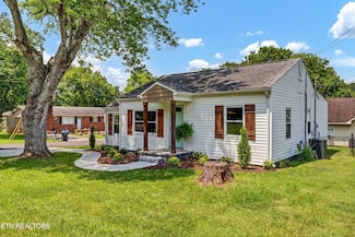 1811 Bradshaw Garden Rd, Knoxville, TN 37912