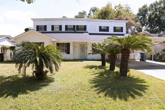 511 Peach Spring Dr, Houston, TX 77037
