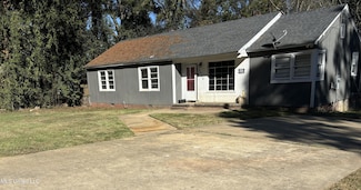 2826 Donaldson Dr, Jackson, MS 39212