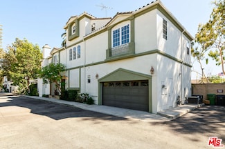1008 Harbor Crossing Ln, Marina Del Rey, CA 90292