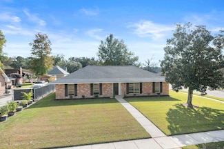 1005 E Palmview St, Gonzales, LA 70737