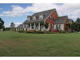 460 Riverlyn Dr, Fayetteville, AR 72703