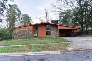 8605 Labette Dr, Little Rock, AR 72204
