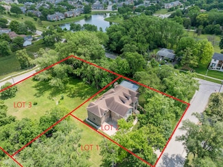 5828 Clarendon Hills Rd, Willowbrook, IL 60527