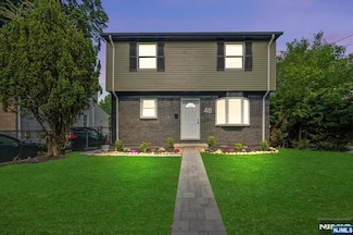 48 Hickory St, Dumont, NJ 07628
