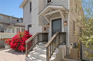 525 Manhattan Beach Blvd, Manhattan Beach, CA 90266