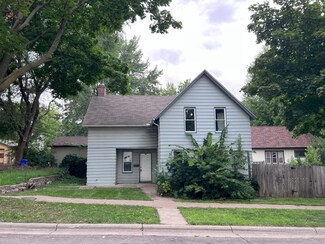 681 Saint Albans St N, Saint Paul, MN 55104