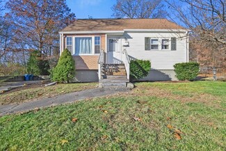 1232 Shawsheen St, Tewksbury, MA 01876