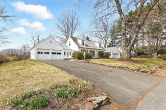 42 Mountain View St, South Hadley, MA 01075
