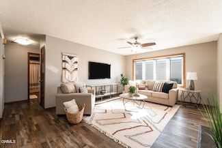 2117 Harmon Ave, Bismarck, ND 58501