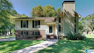5284 Memory Ln, Mount Olive, AL 35117