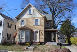 29 3rd St, Elmer, NJ 08318
