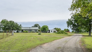 471804 E 1070 Rd, Muldrow, OK 74948