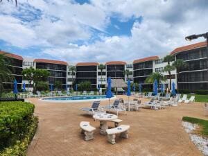 800 Jeffery St Unit 408, Boca Raton, FL 33487