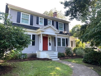 80 Fearing St, Amherst, MA 01002