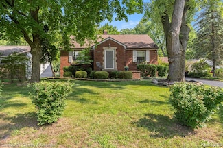 21280 Mada Ave, Southfield, MI 48075