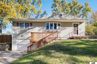 105 Chevro Ln, Bellevue, NE 68005