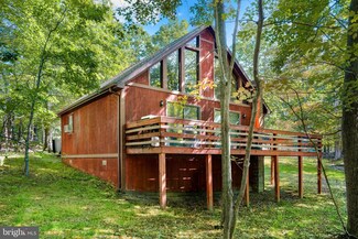 671 Plum Tree Ln, Berkeley Springs, WV 25411