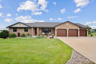 2159 Palmer Dr, Dubuque, IA 52002