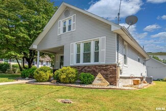 1504 E Oak St, West Frankfort, IL 62896