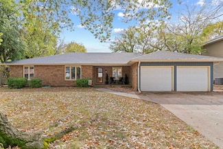 1528 E Hanover St, Springfield, MO 65804