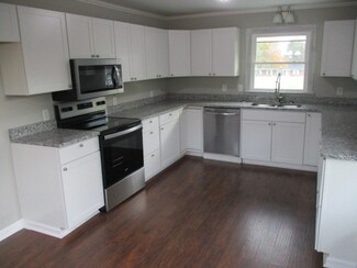 111 Hawkins Ave, Gallatin, TN 37066