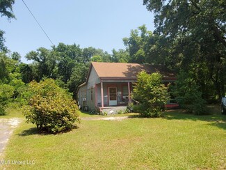 330 Tegarden Rd, Gulfport, MS 39507